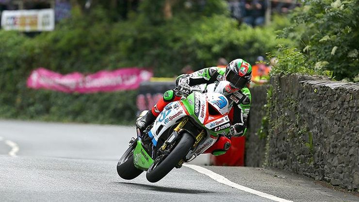 Isle of Man TT: Tontonan Balap Motor yang Mendebarkan dan Penuh Risiko