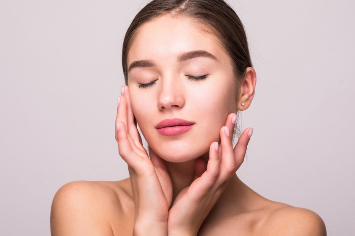 Bakuchiol vs Retinol? Pahami Kelebihan dan Kekurangan Keduanya!