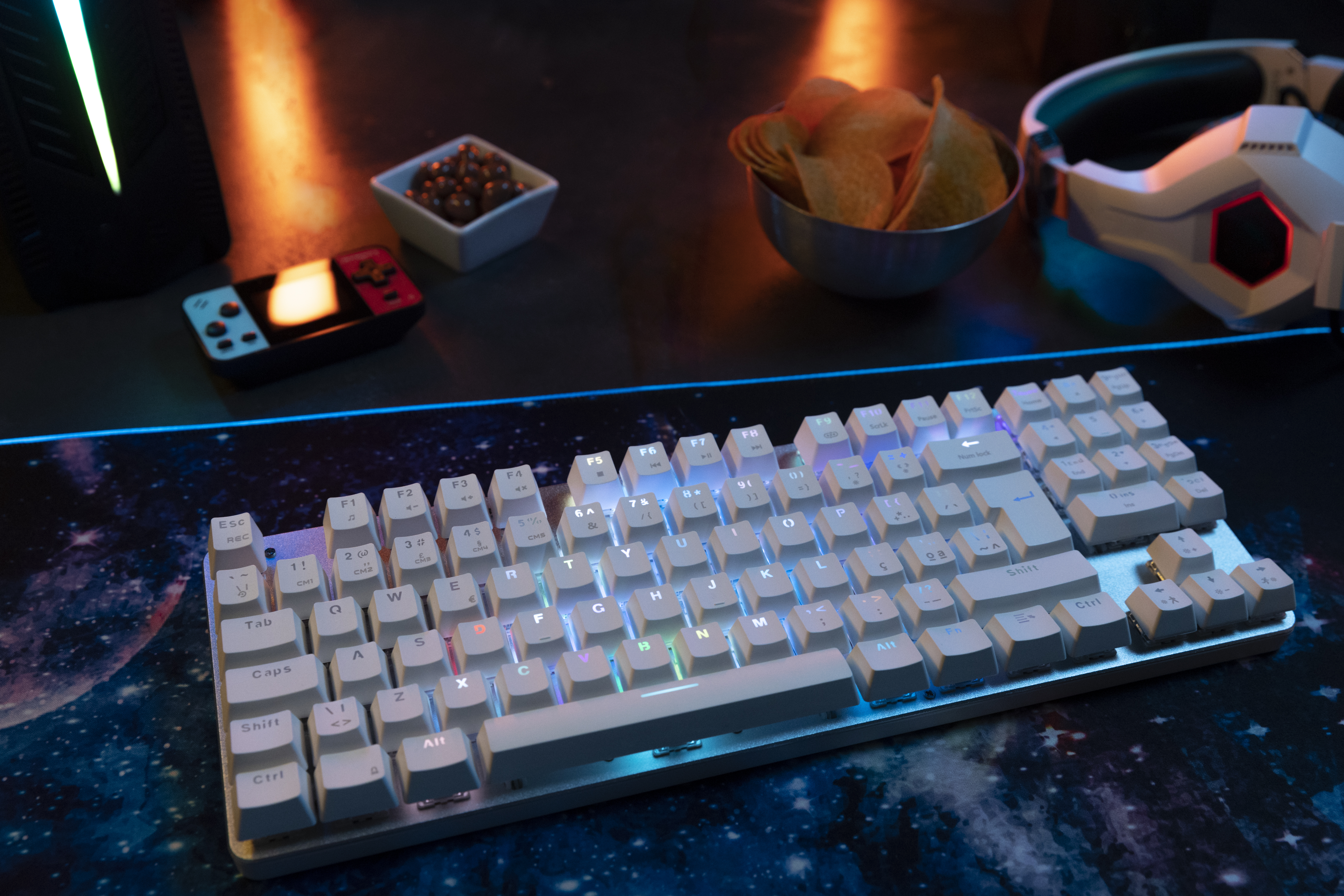 Mengenal Lebih Dalam: Keyboard Mechanical vs. Keyboard Membrane