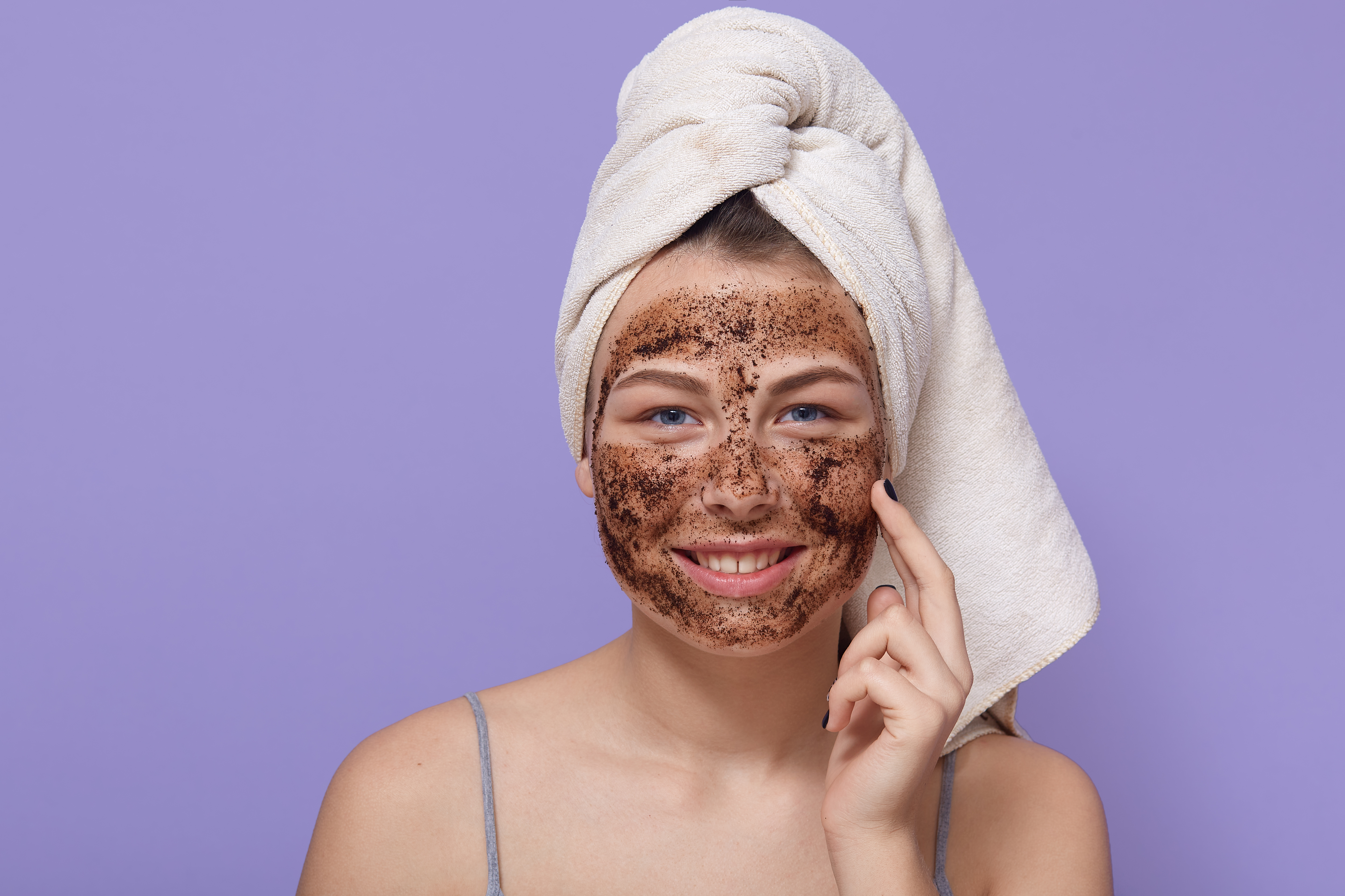 Kulit Sehat dan Glowing, Simak Cara Eksfoliasi Wajah Dengan Efektif!