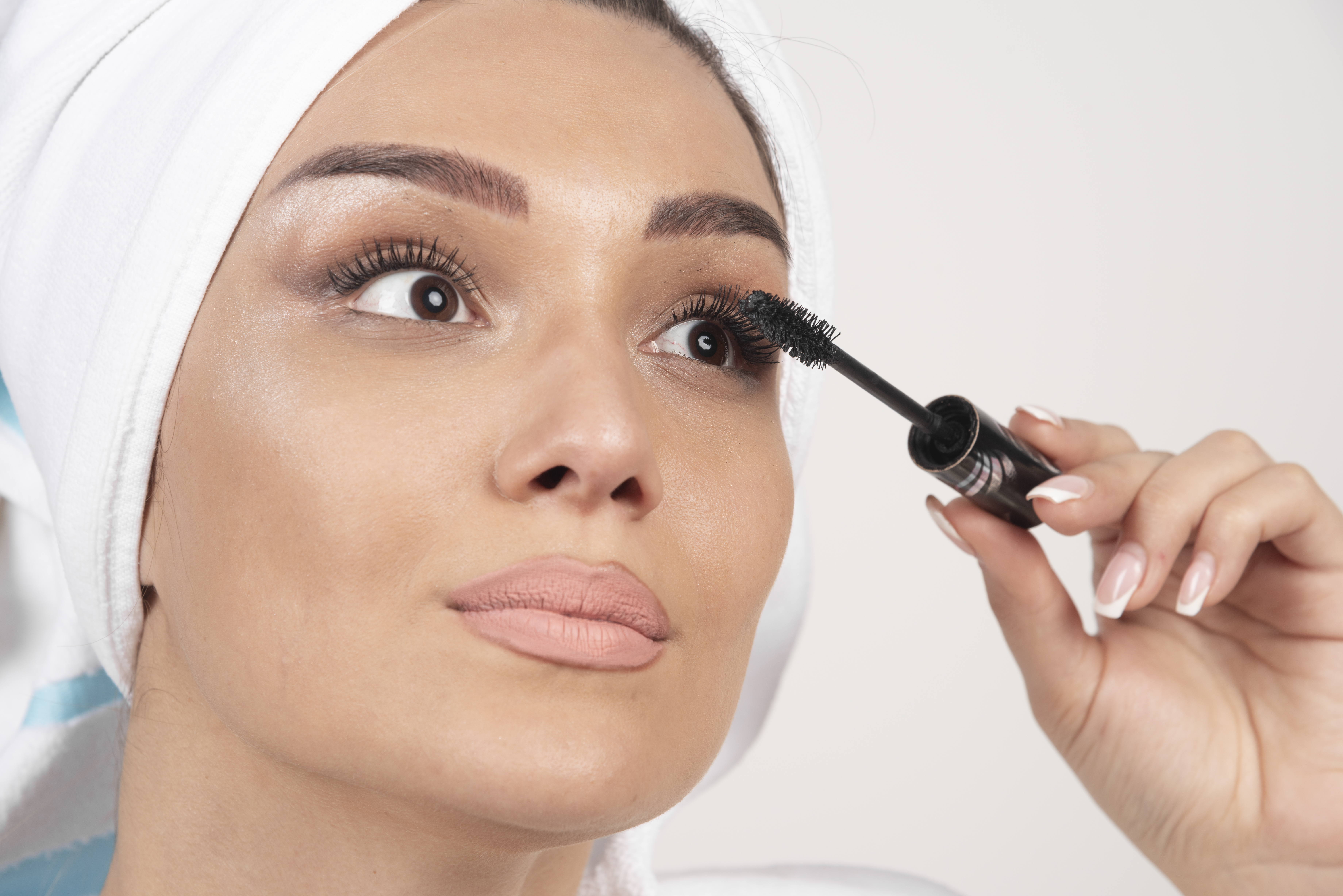 7 Rekomendasi Mascara Murah Dibawah 100K yang Wajib Kamu Coba